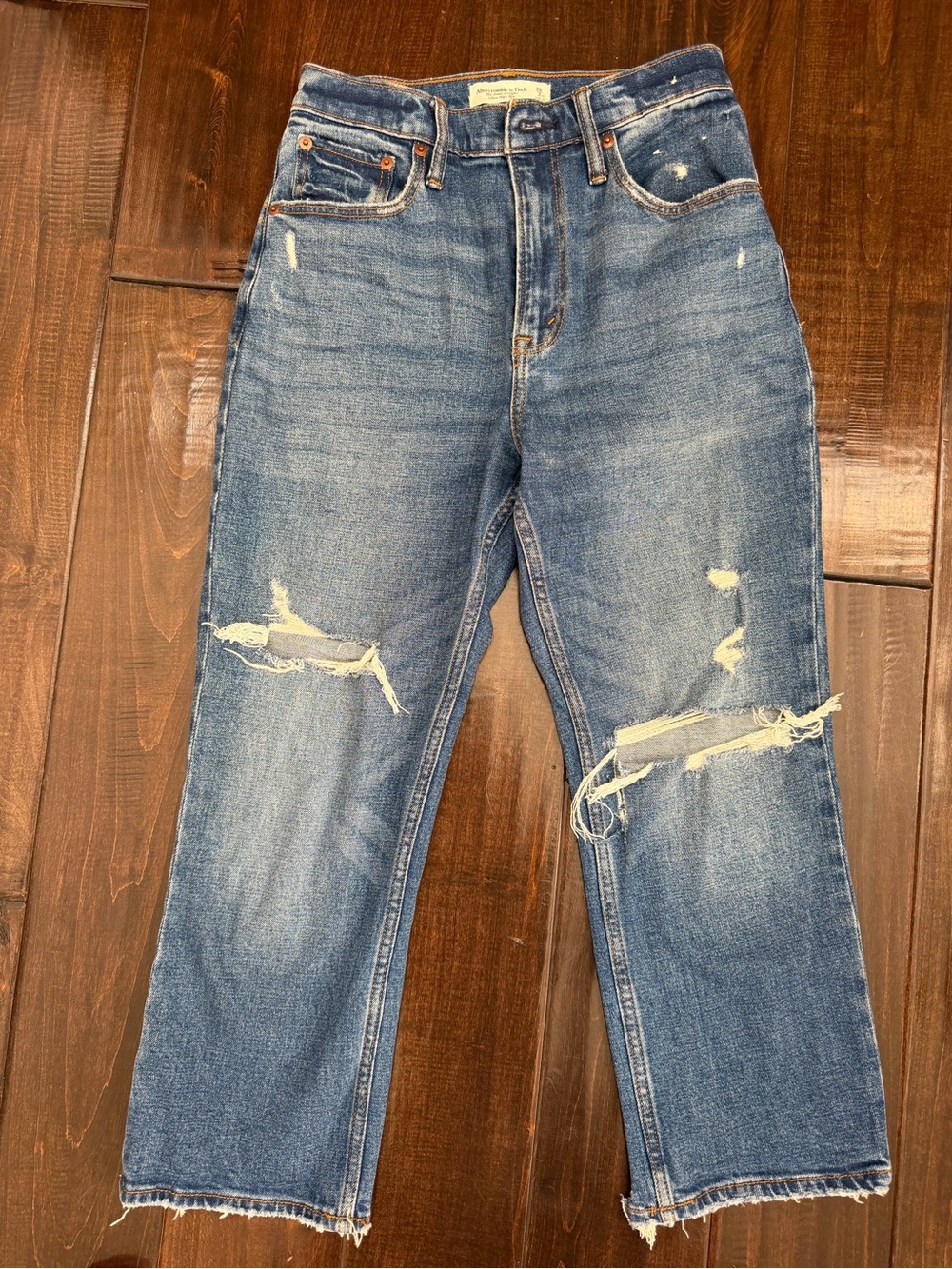 Abercrombie Women’s s Distressed Ankle length Blue Denim Jeans -  Straight Fit